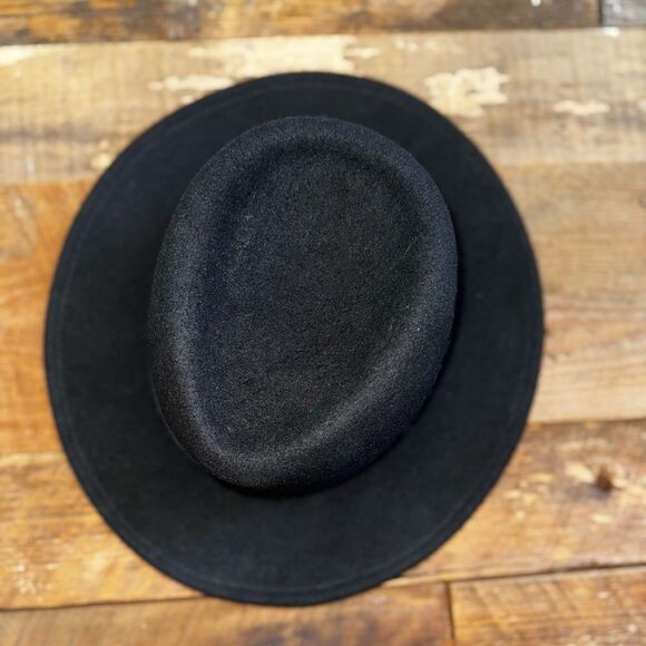 ? A Adams & Stiles Black Wool Felt Fedora Hat – Unisex Style main image 15
